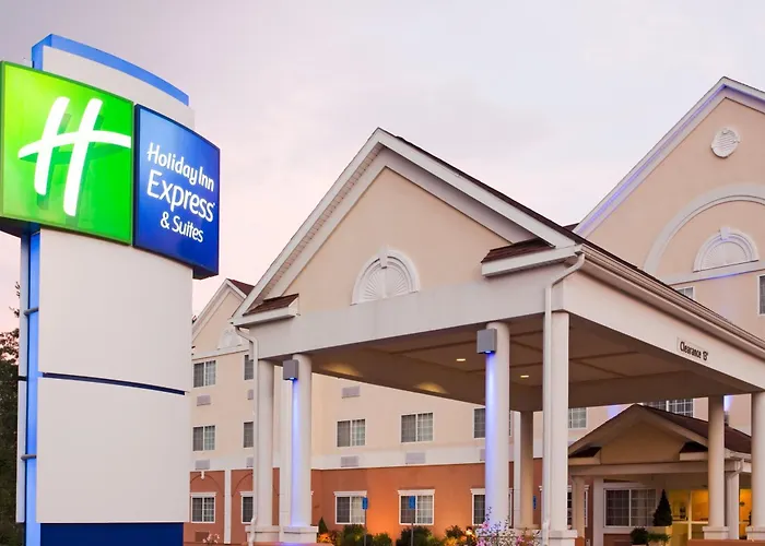 Holiday Inn Express Hotel & Suites Boston - Marlboro By Ihg
